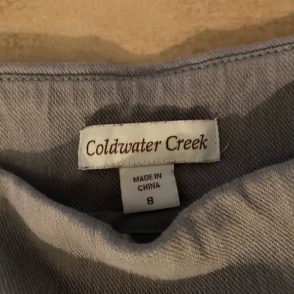 Coldwater Creek pullup jeans in a light blue/gray fade Size 8 - Picture 2 of 6